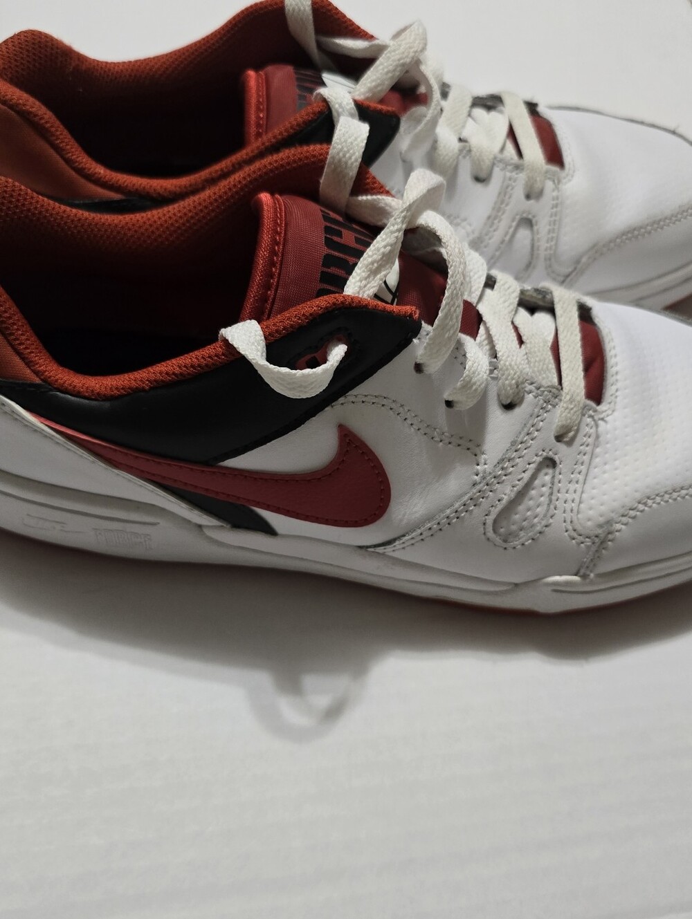 Nike White, Red & Black Low-Top Sneakers 7y